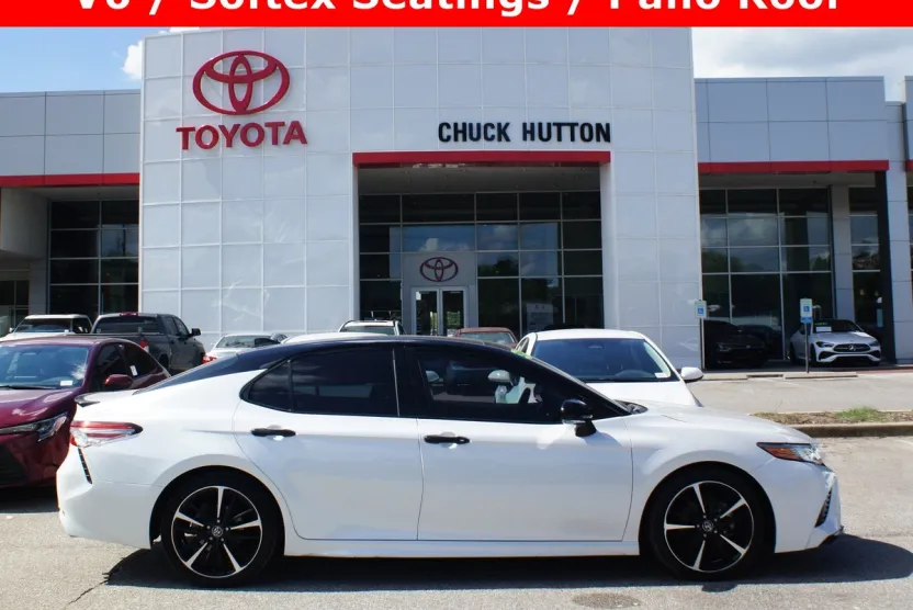 2018 Toyota Camry XSE V6 photo 1