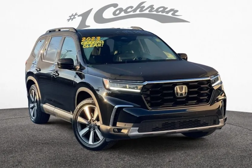 2023 Honda Pilot Touring photo 1