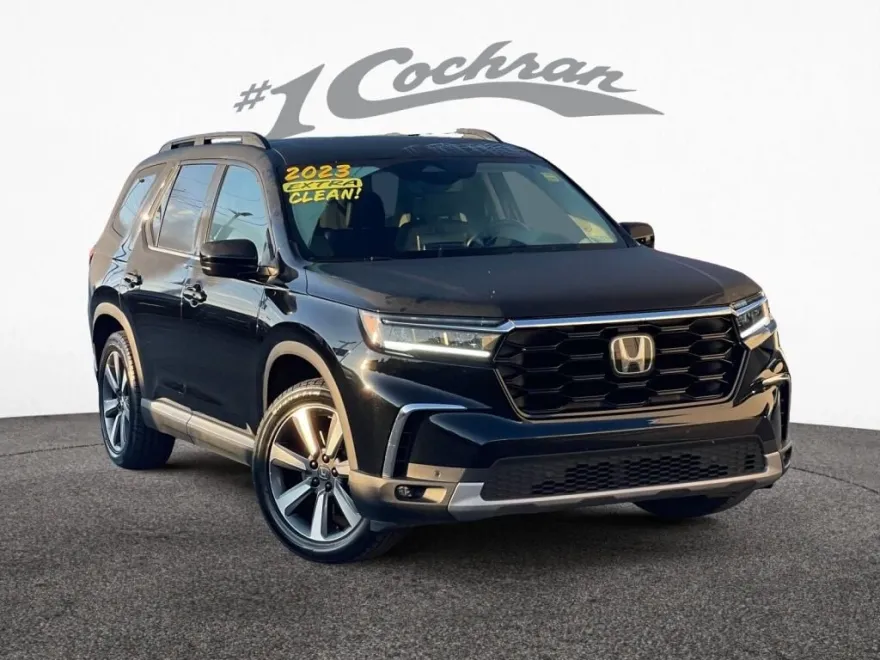 2023 Honda Pilot Touring photo 1