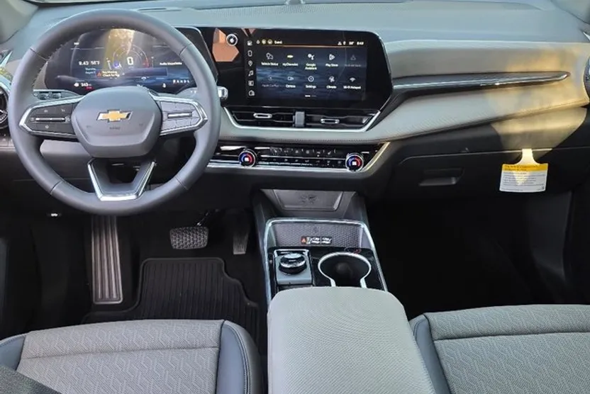 2026 Chevrolet Equinox LT photo 1