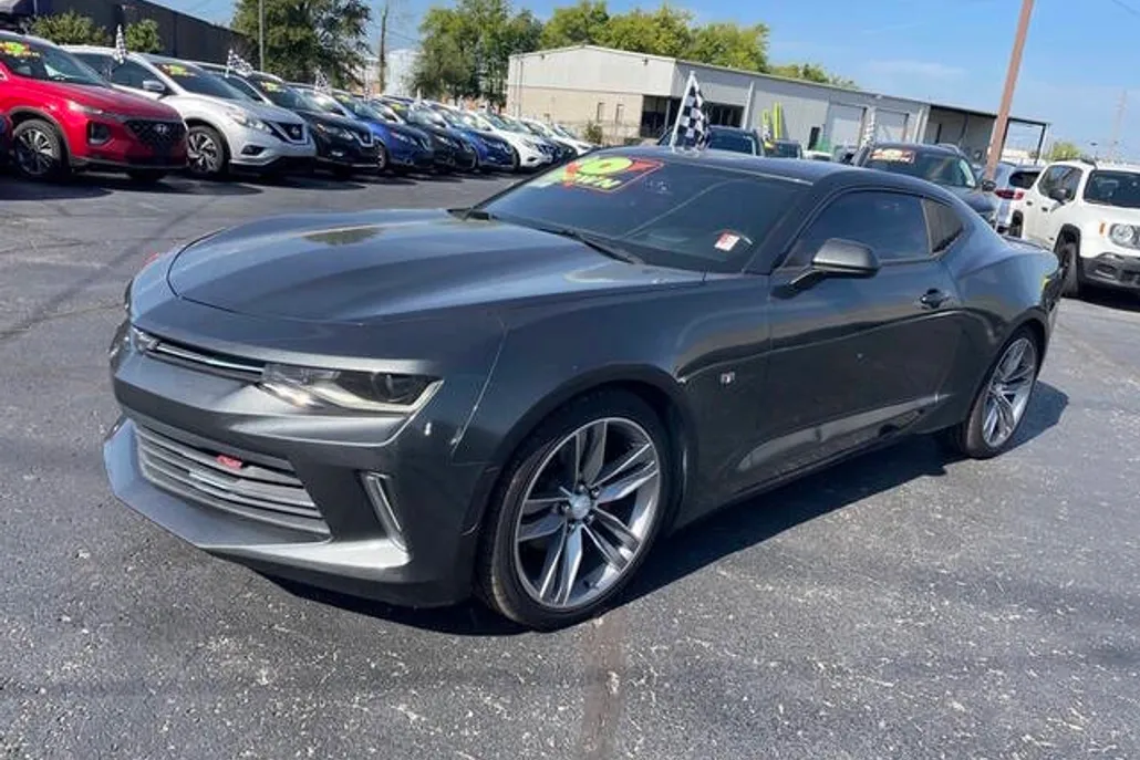 2018 Chevrolet Camaro Coupe 2LT photo 1