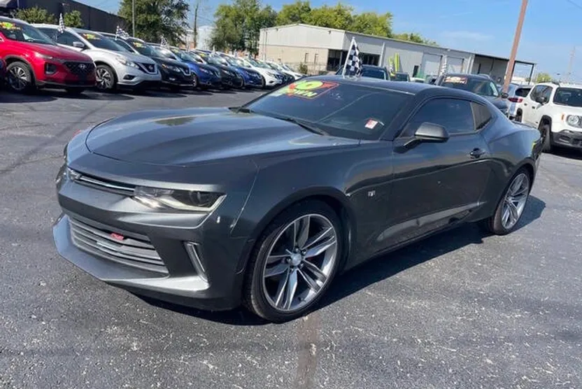 2018 Chevrolet Camaro Coupe 2LT photo 1