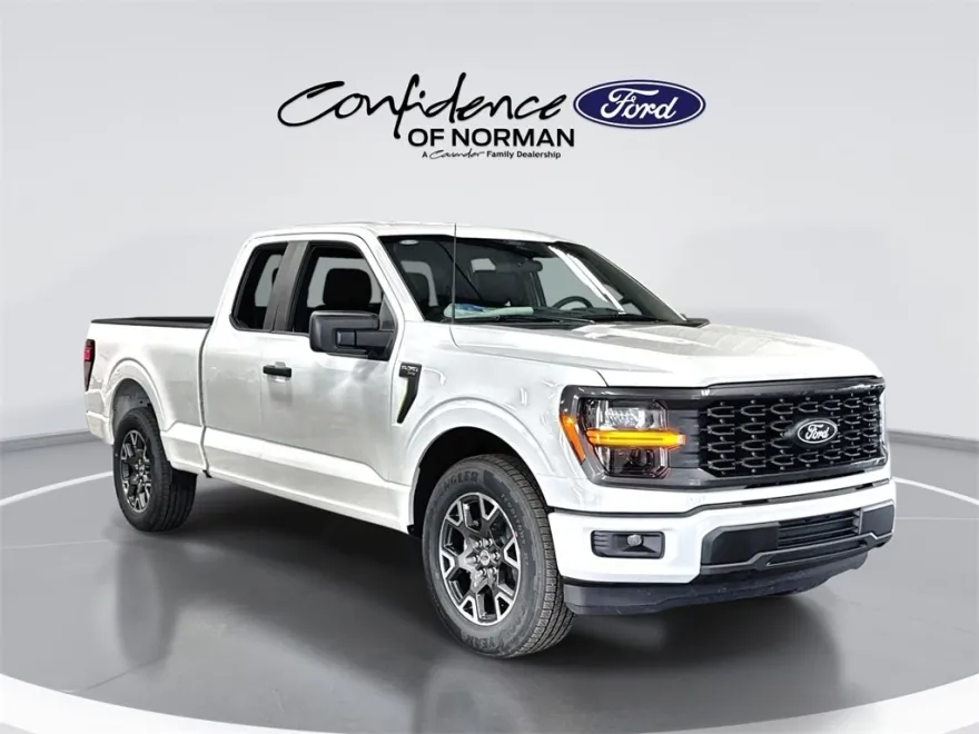 2025 Ford F-150 STX photo 1