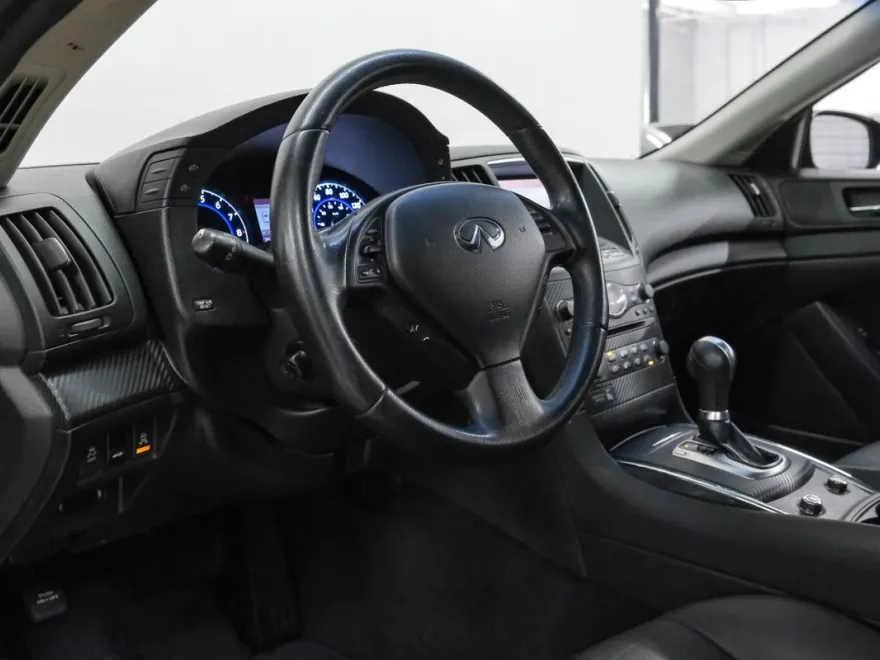2015 Infiniti Q60 Journey Coupe photo 1