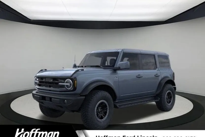 2025 Ford Bronco Outer Banks photo 1