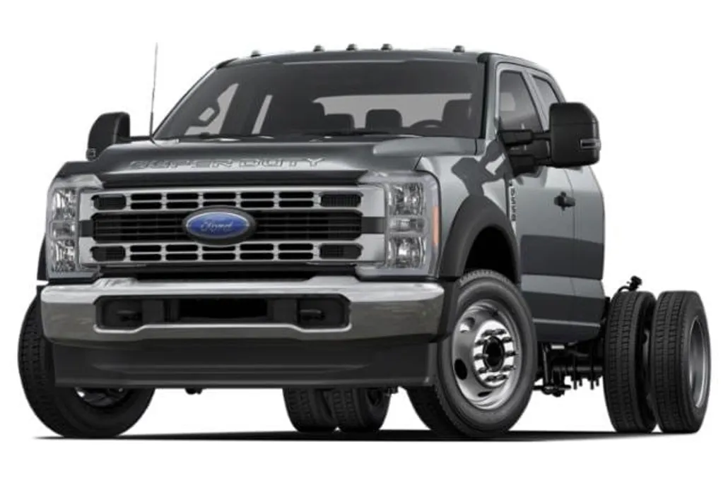 2025 Ford F-550 XL photo 1