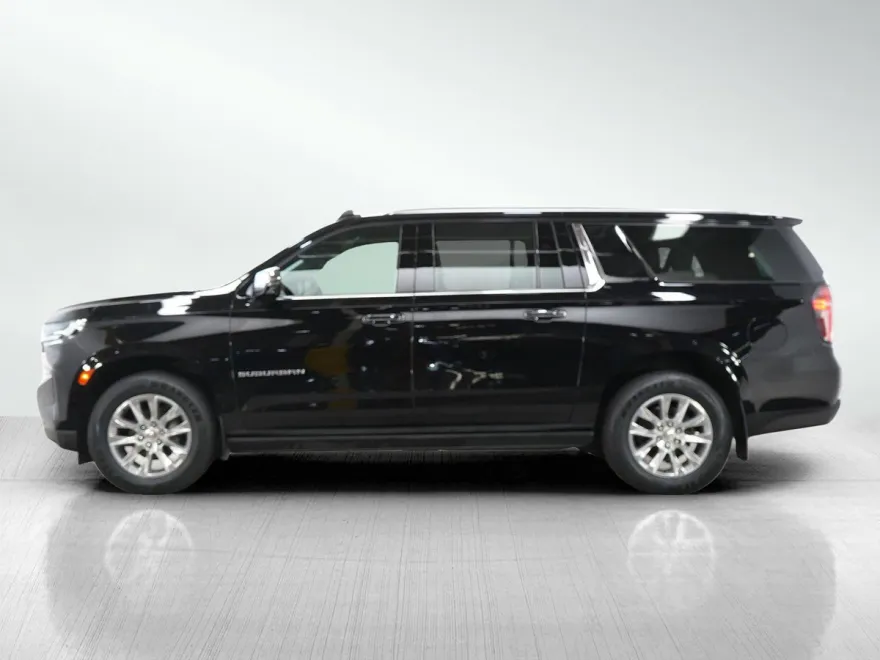 2023 Chevrolet Suburban Premier photo 1