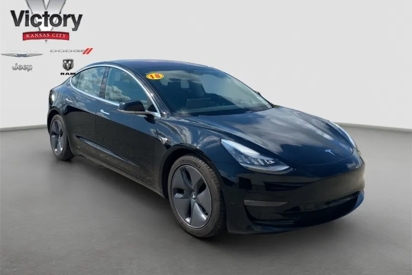 2018 Tesla Model 3 Long Range photo 1