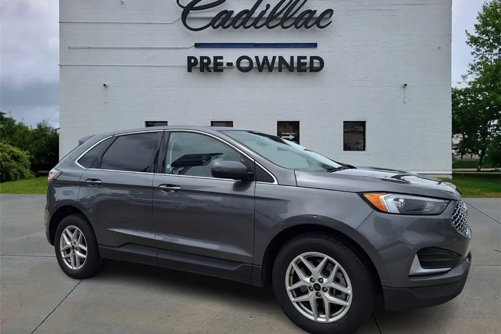 2024 Ford Edge SEL photo 1