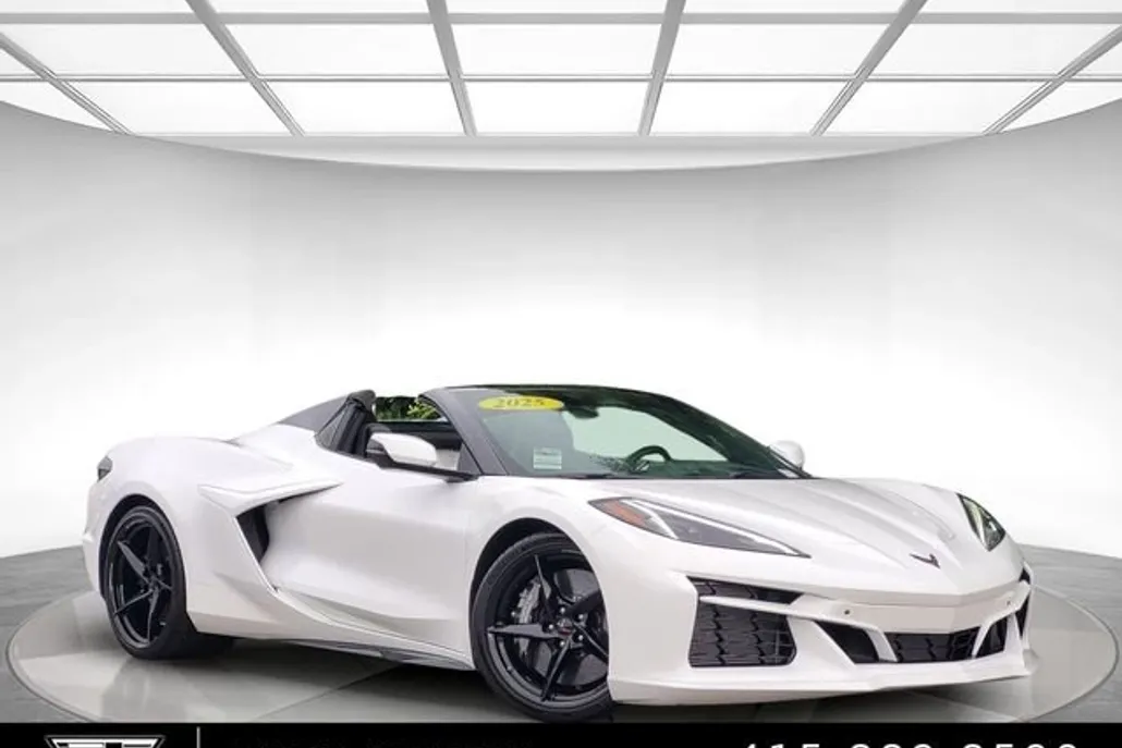 2025 Chevrolet Corvette E-Ray 2LZ photo 1