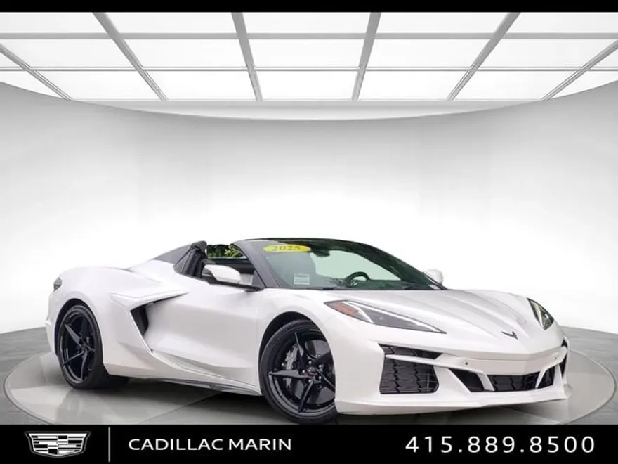 2025 Chevrolet Corvette E-Ray 2LZ photo 1
