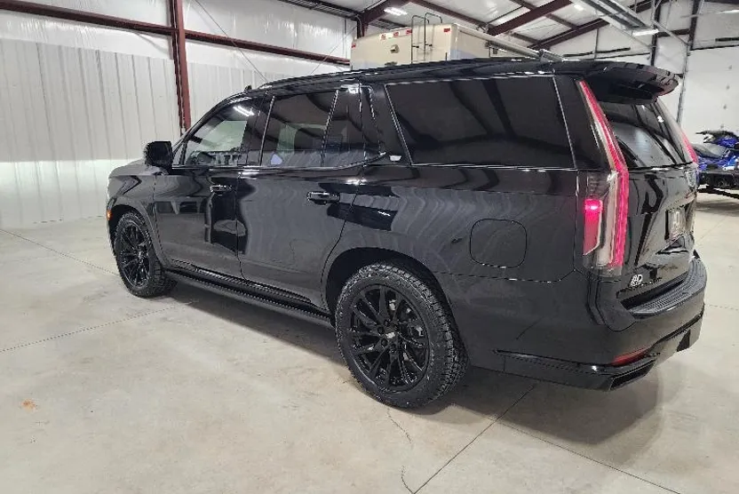 2021 Cadillac Escalade Sport Platinum photo 1