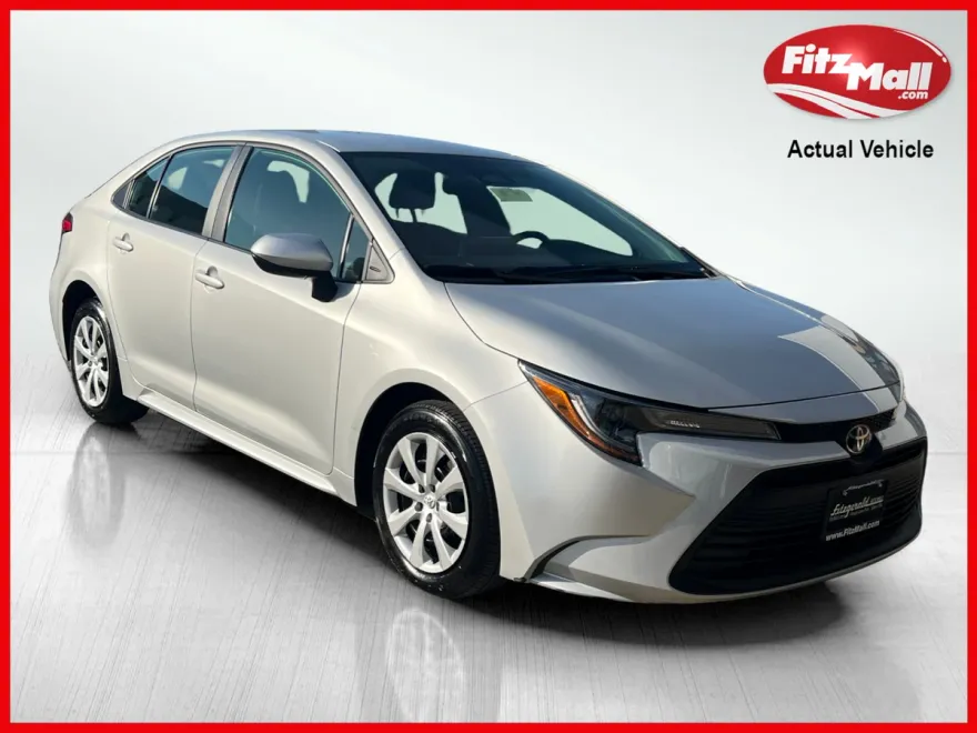 2024 Toyota Corolla LE photo 1