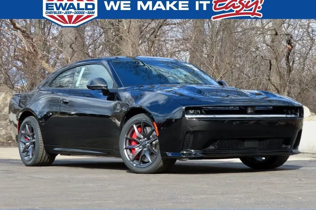 2024 Dodge Charger R/T Scat Pack AWD photo 1