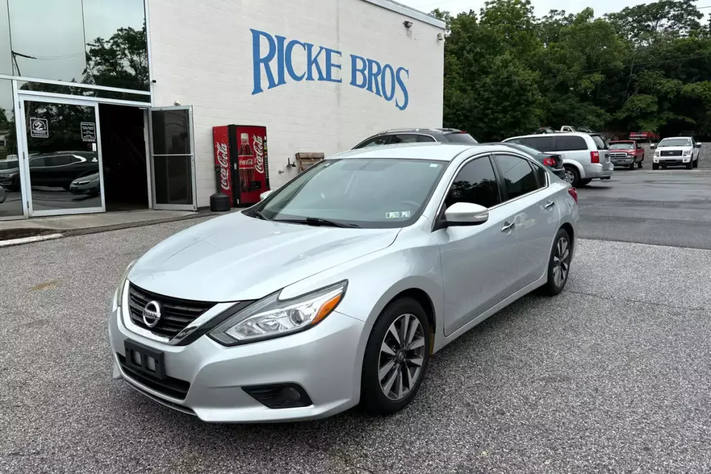 2017 Nissan Altima 2.5 SL photo 1
