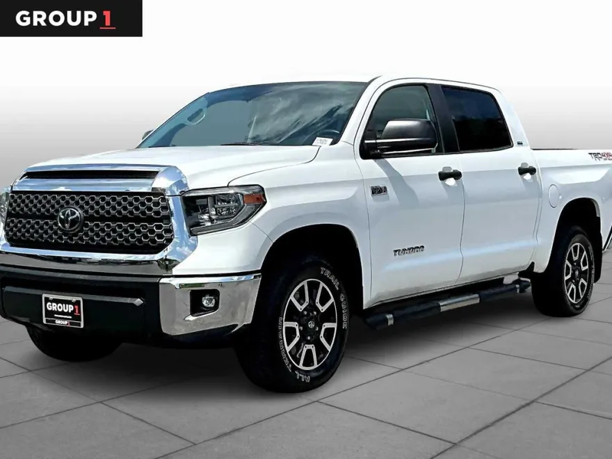 2018 Toyota Tundra SR5 CrewMax photo 1