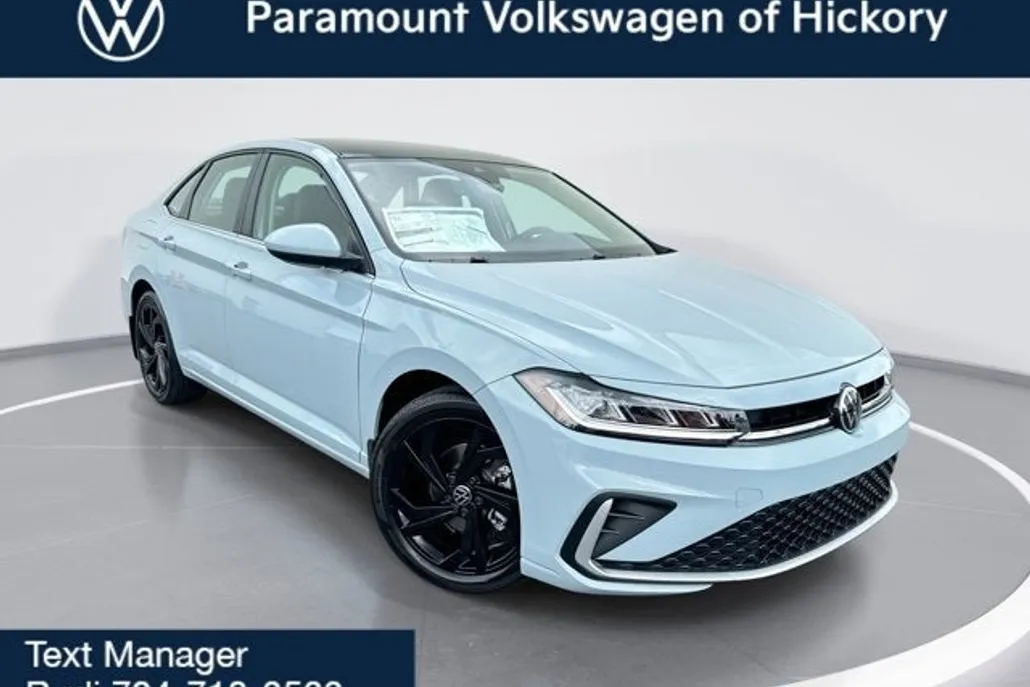 2025 Volkswagen Jetta SE photo 1