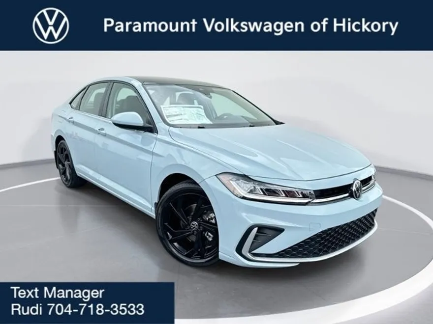 2025 Volkswagen Jetta SE photo 1