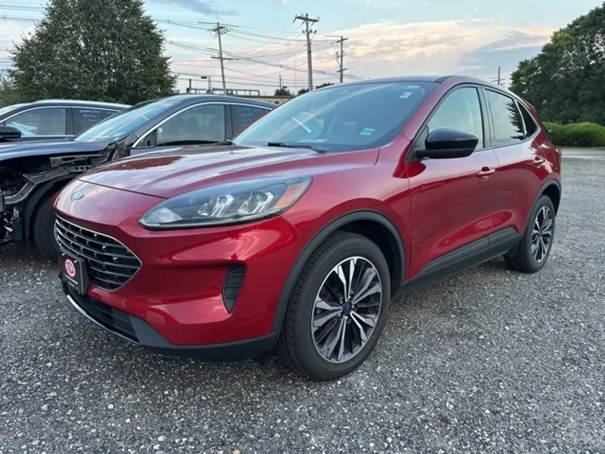2021 Ford Escape SE photo 1