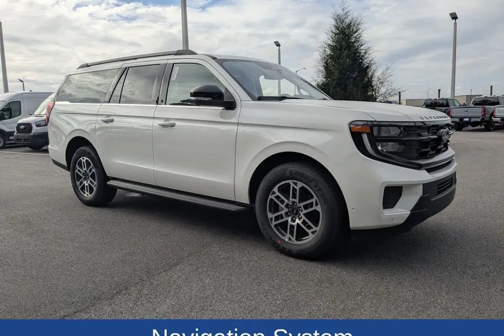 2025 Ford Expedition MAX photo 1