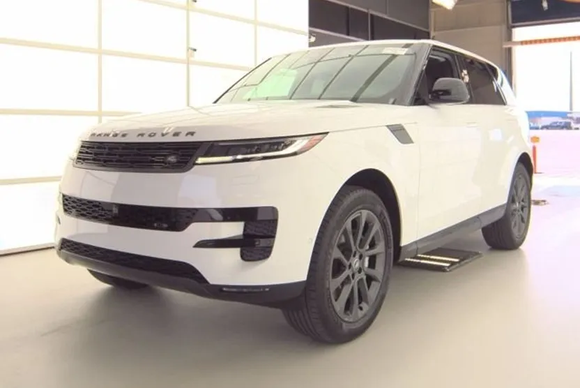 2024 Land Rover Range Rover Sport SE photo 1