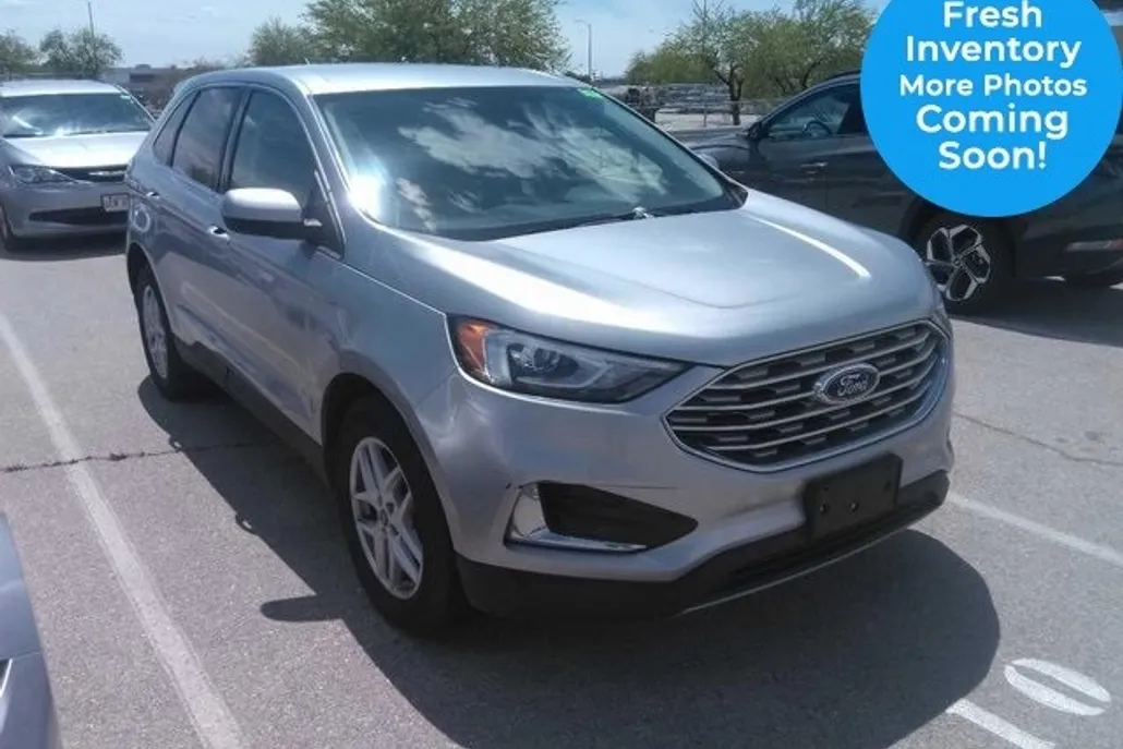 2022 Ford Edge SEL photo 1
