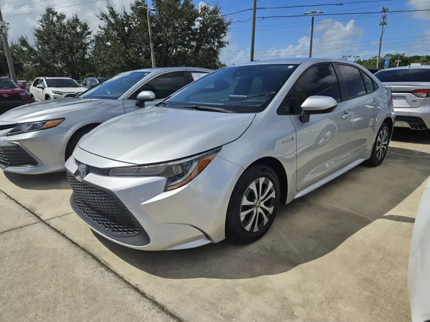 2021 Toyota Corolla Hybrid LE photo 1