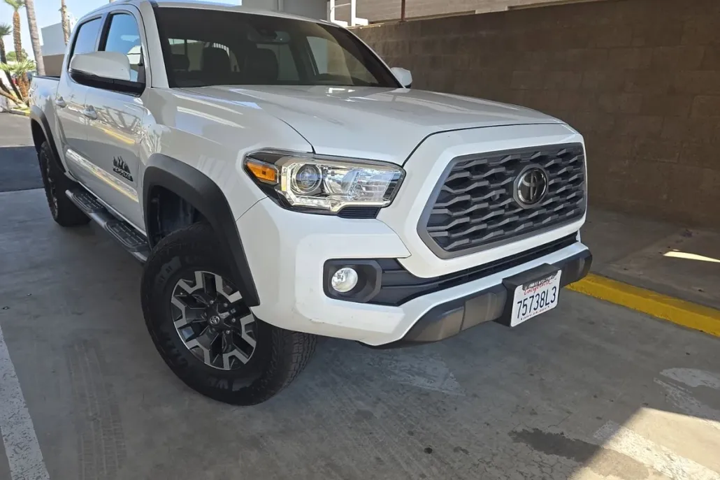 2022 Toyota Tacoma TRD Off-Road V6 SR photo 1