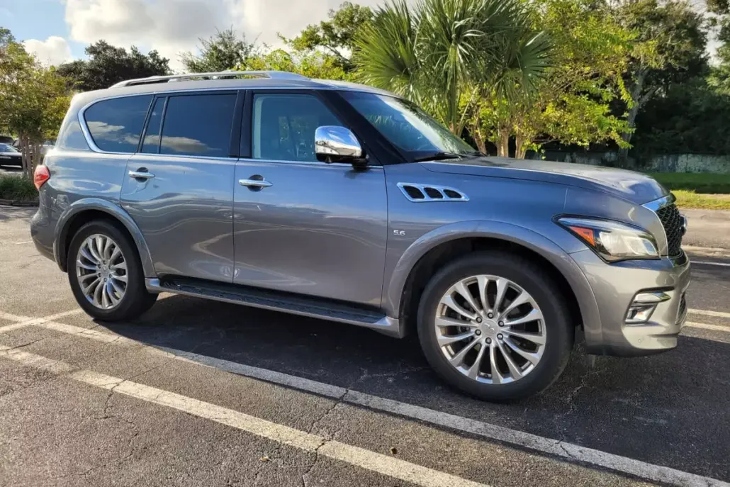 2017 Infiniti QX80 Base photo 1