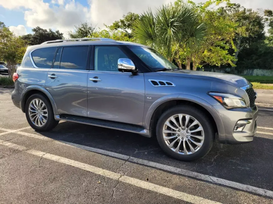 2017 Infiniti QX80 Base photo 1