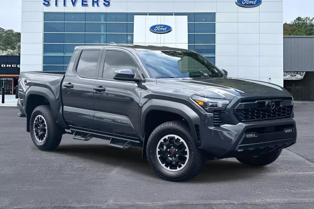 2025 Toyota Tacoma Limited photo 1