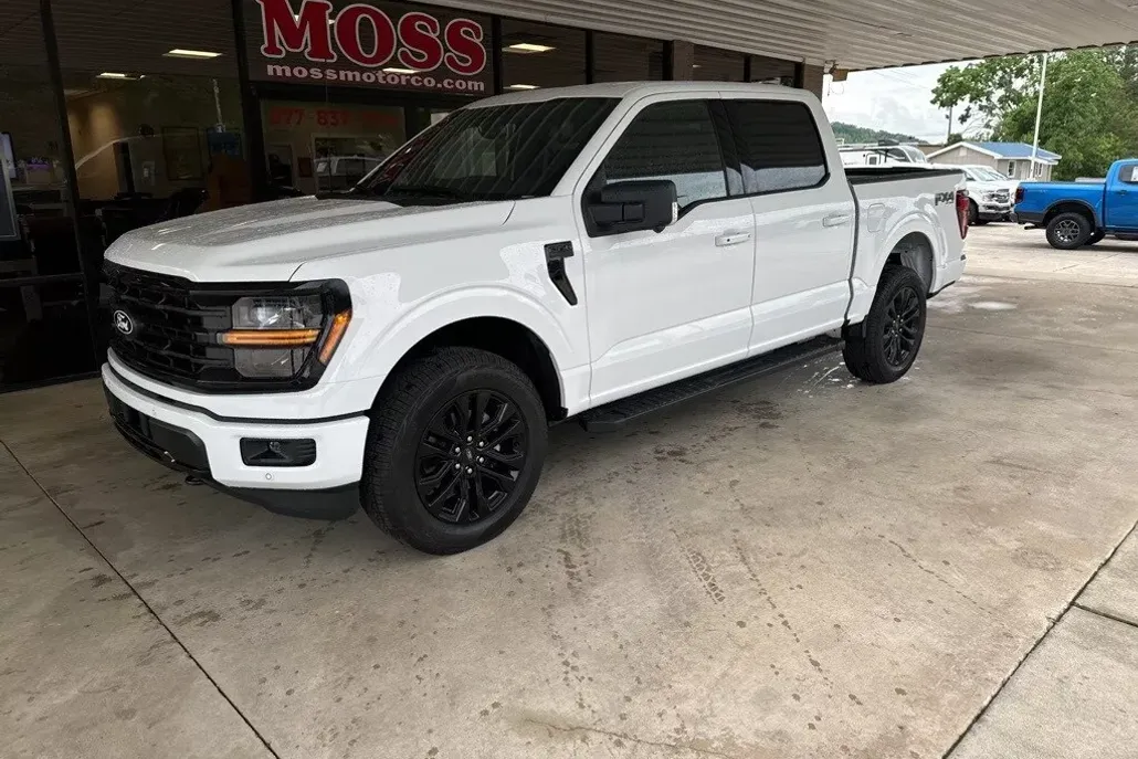 2025 Ford F-150 XLT photo 1