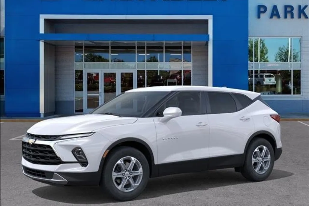 2025 Chevrolet Blazer 2LT photo 1