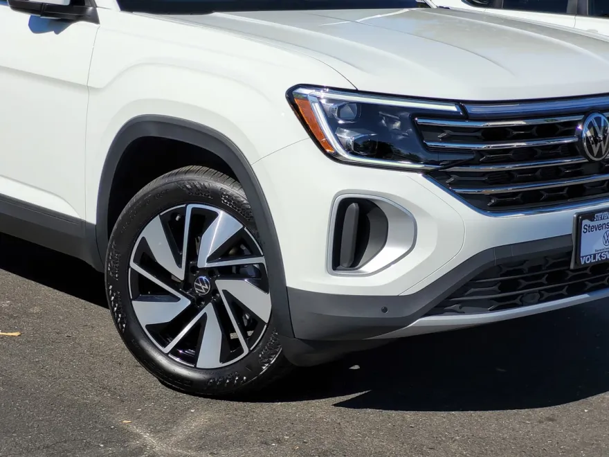 2024 Volkswagen Atlas SE Technology photo 1