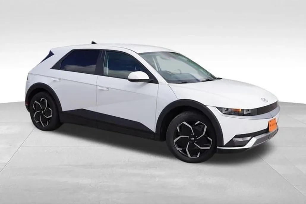 2024 Hyundai Ioniq 5 SEL photo 1