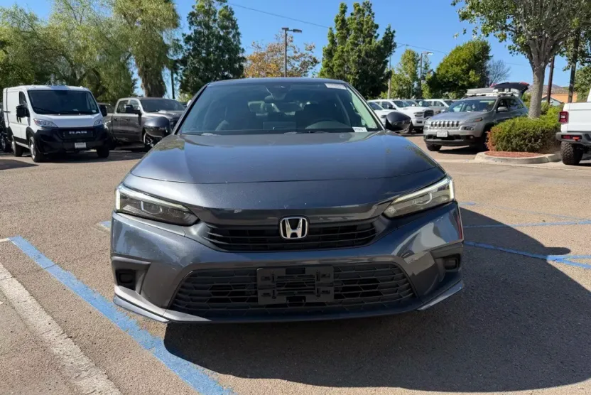 2022 Honda Civic LX photo 1