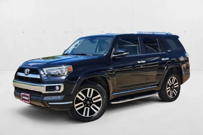 2018 Toyota 4Runner SR5 photo 1