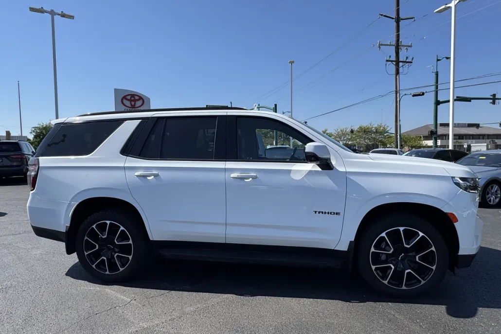 2021 Chevrolet Tahoe RST photo 1