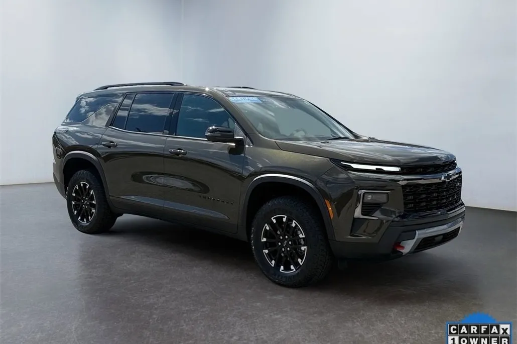 2024 Chevrolet Traverse Z71 photo 1