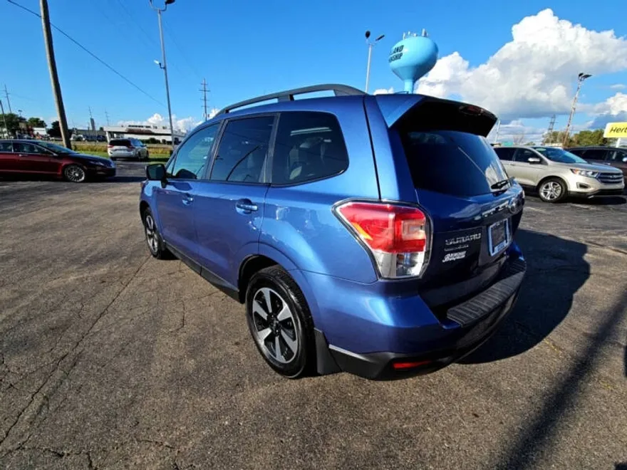 2018 Subaru Forester 2.5i Premium photo 1