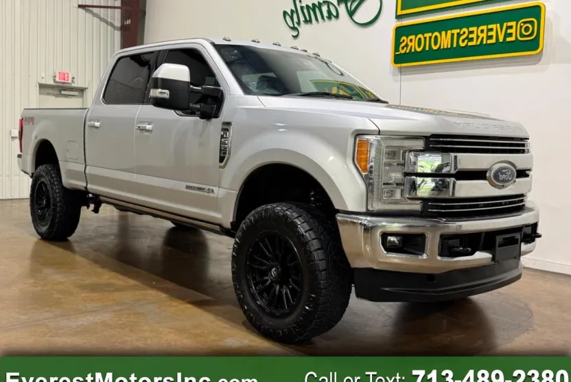 2018 Ford F-250 Lariat photo 1