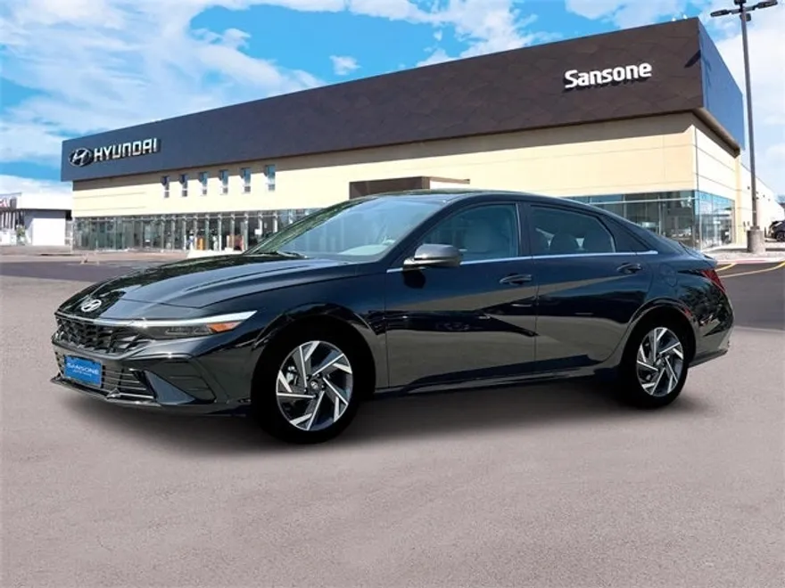 2025 Hyundai Elantra SEL Convenience photo 1