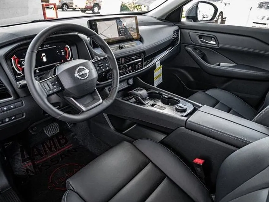 2025 Nissan Rogue SL photo 1