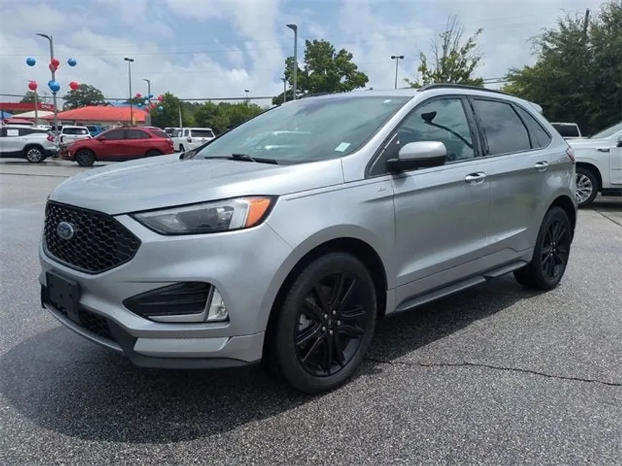 2021 Ford Edge SEL photo 1