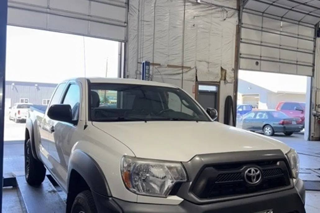2015 Toyota Tacoma 4x4 Access Cab photo 1