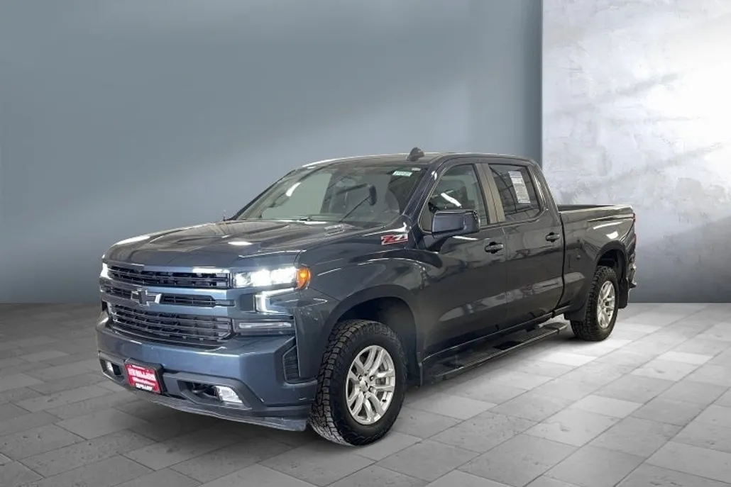 2022 Chevrolet Silverado RST photo 1