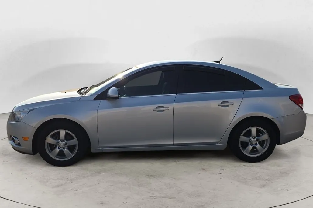 2014 Chevrolet Cruze photo 1