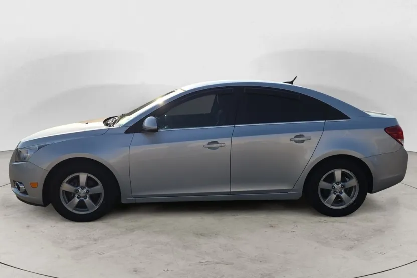 2014 Chevrolet Cruze photo 1
