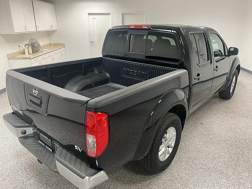 2019 Nissan Frontier SV photo 1