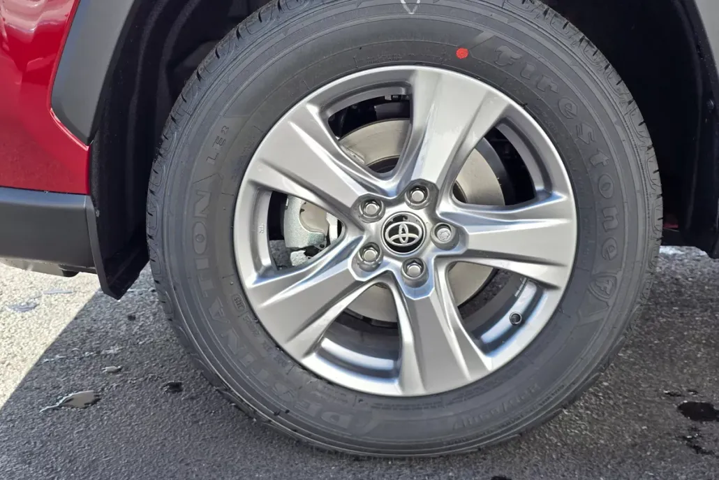 2025 Toyota RAV4 Hybrid XLE photo 1